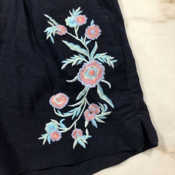 NWT LOFT Embroidered Shorts - Picture 2 of 4